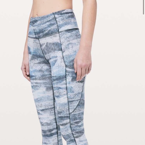 Lululemon Fast & Free Full Length Tight *Nulux 28"
Mesh Scape Multi - Picture 4 of 5